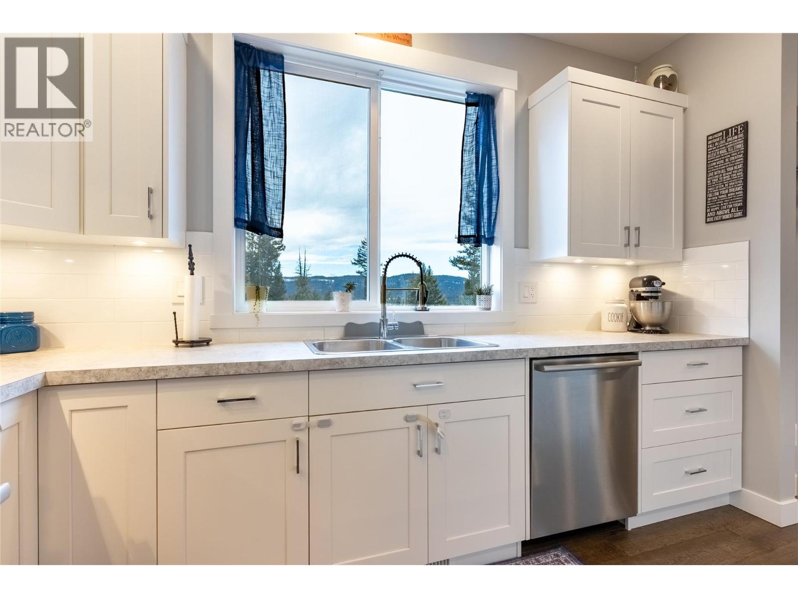 440 Daladon Drive, Logan Lake, British Columbia  V0K 1W0 - Photo 11 - 10375398