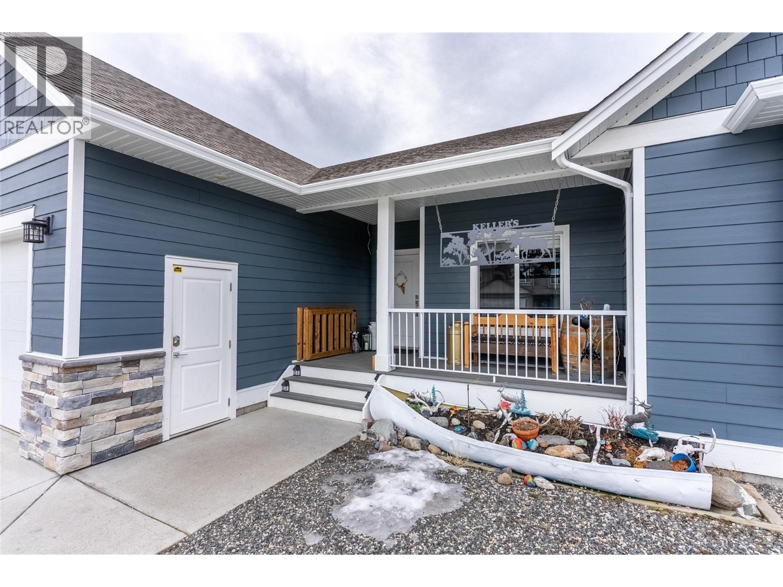 440 Daladon Drive, Logan Lake, British Columbia  V0K 1W0 - Photo 2 - 10375398