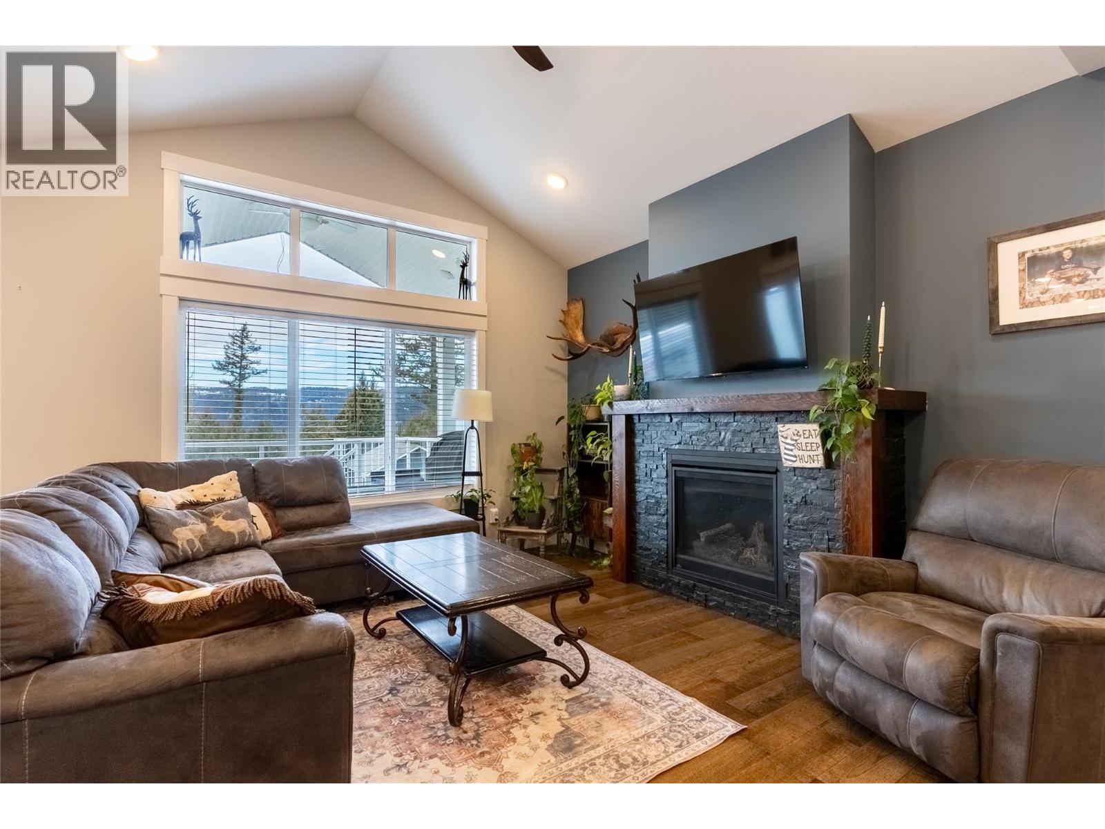 440 Daladon Drive, Logan Lake, British Columbia  V0K 1W0 - Photo 4 - 10375398