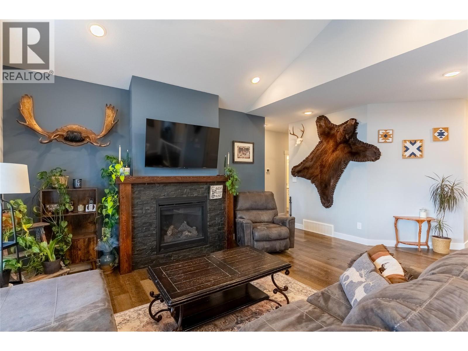 440 Daladon Drive, Logan Lake, British Columbia  V0K 1W0 - Photo 5 - 10375398