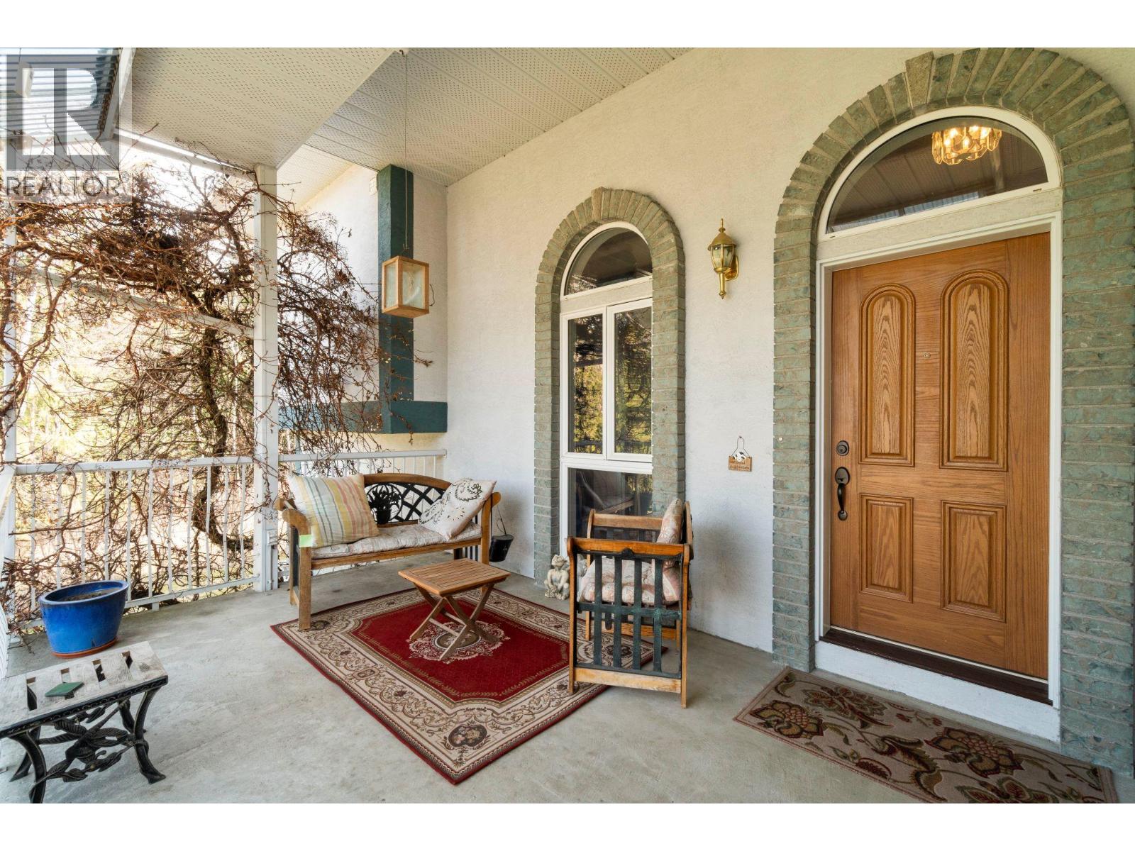 2572 Bayview Road, Blind Bay, British Columbia  V0E 1H1 - Photo 2 - 10375350