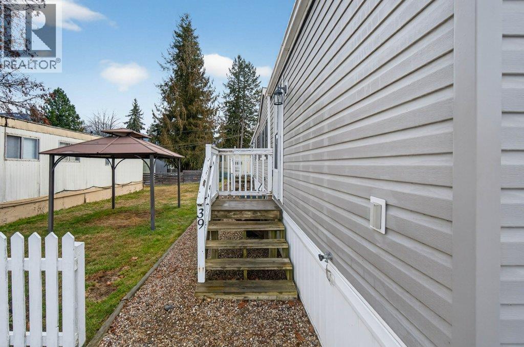 3350 10 Avenue Ne Unit# 39, Salmon Arm, British Columbia  V1E 1J6 - Photo 43 - 10375317