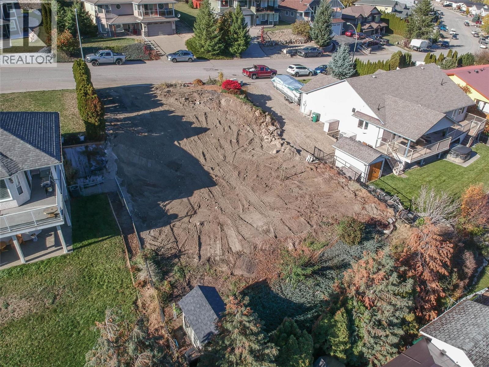 2023 Mountain View Avenue, Lumby, British Columbia  V0E 2G0 - Photo 10 - 10375424