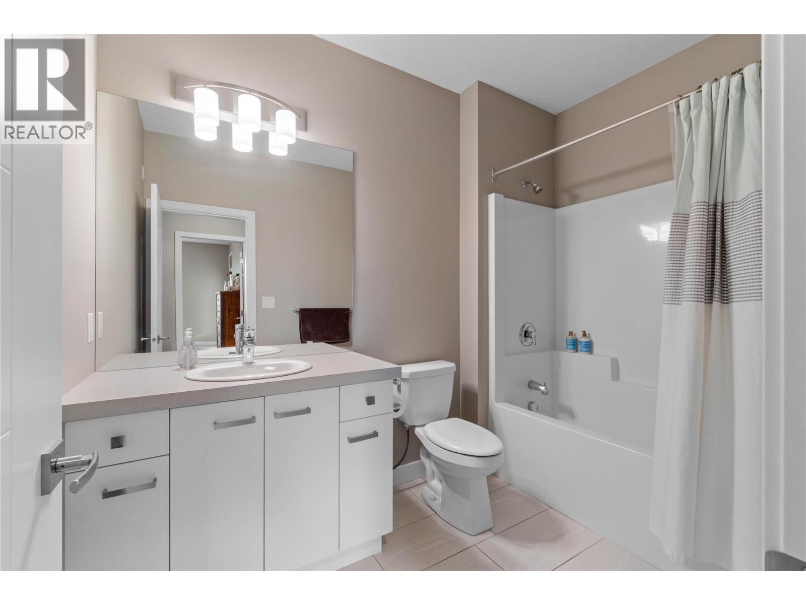 2064 Saddleback Drive, Kamloops, British Columbia  V2B 0H2 - Photo 14 - 10375444