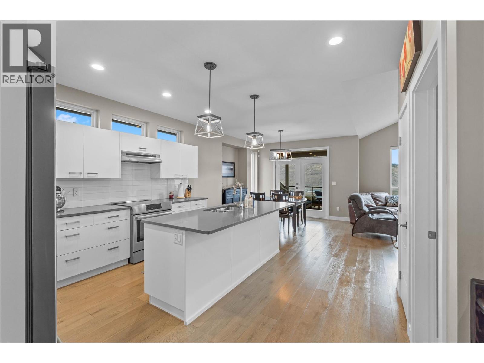 2064 Saddleback Drive, Kamloops, British Columbia  V2B 0H2 - Photo 5 - 10375444