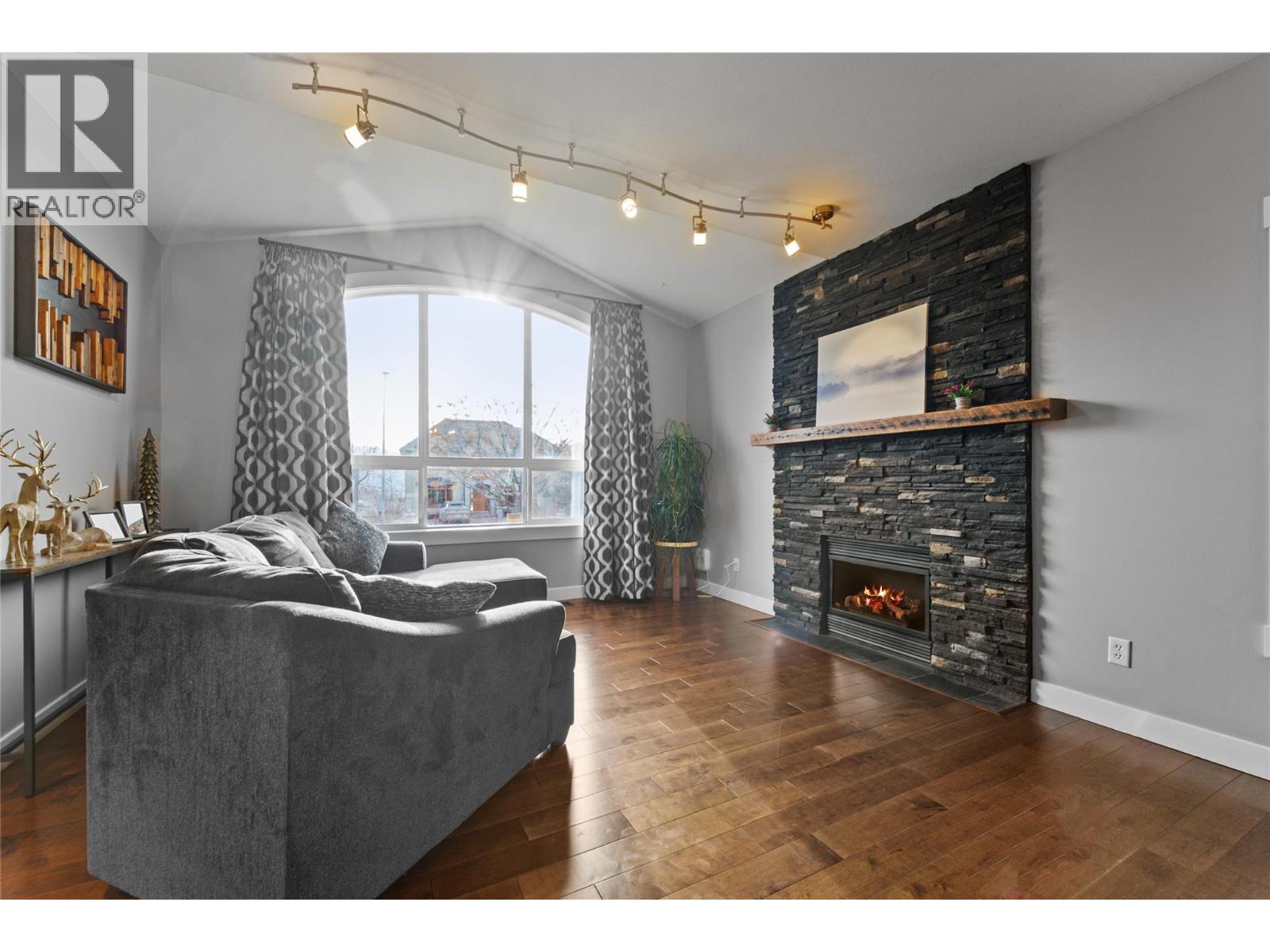 1052 Quail Drive, Kamloops, British Columbia  V2B 8N9 - Photo 12 - 10374909