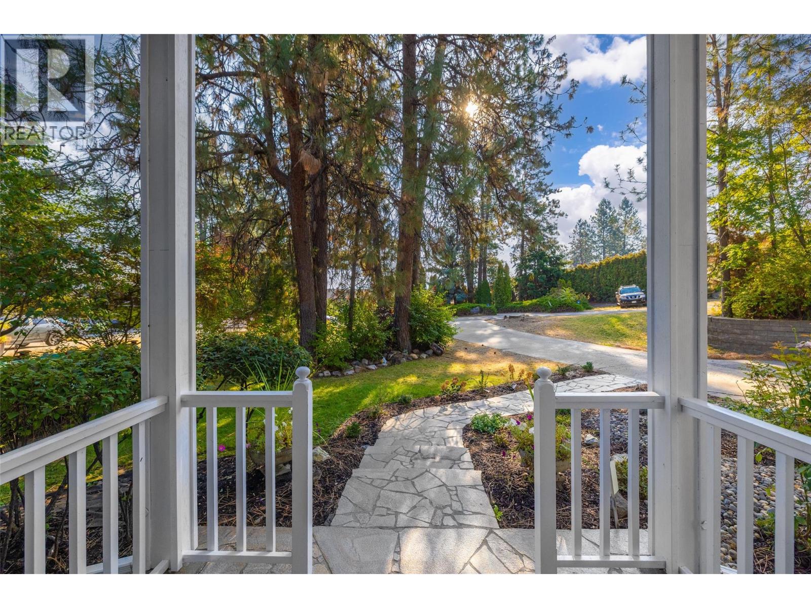 1988 Abel Street, West Kelowna, British Columbia  V1Z 3C9 - Photo 3 - 10375378