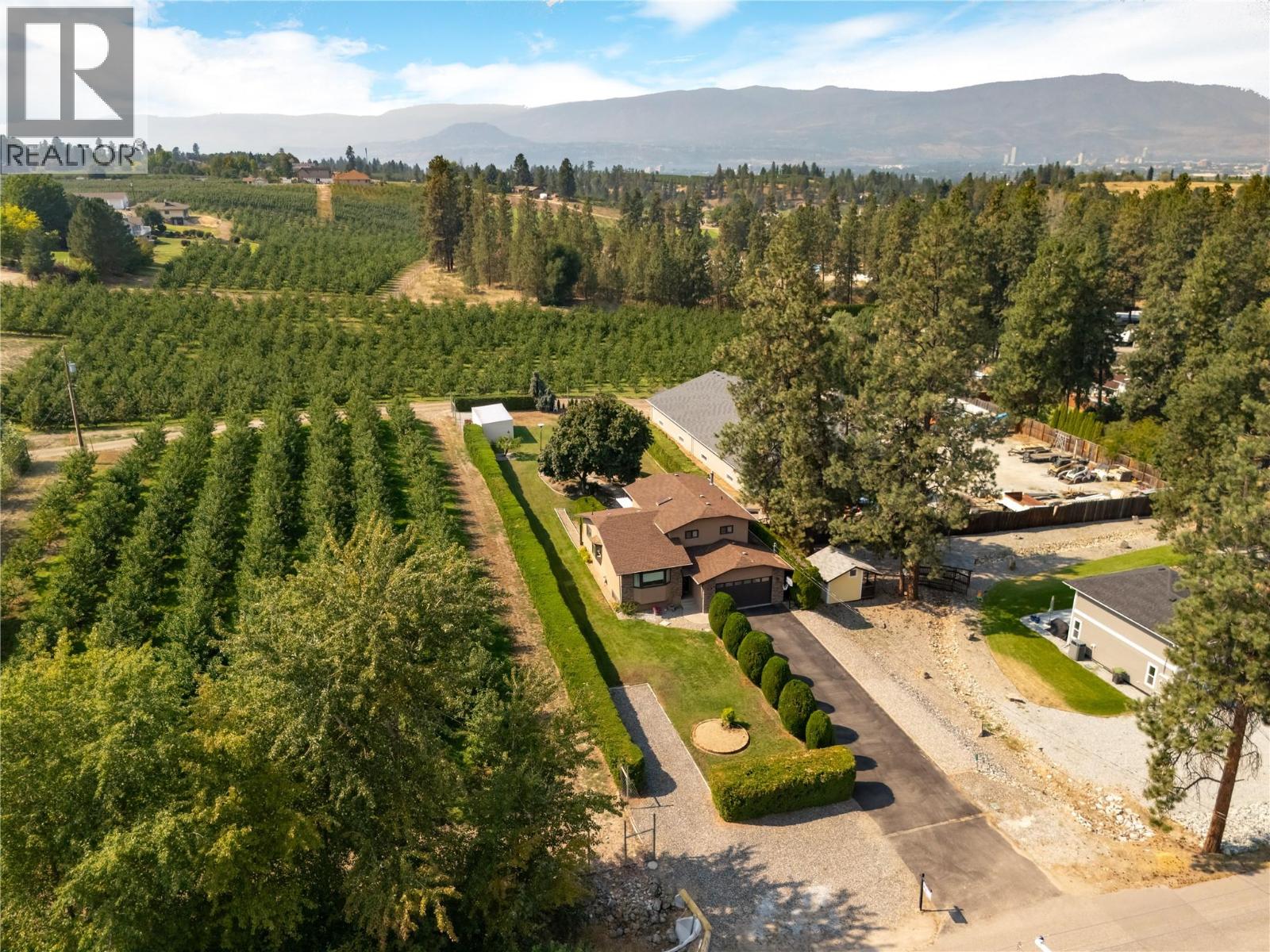 3970 June Springs Road, Kelowna, British Columbia  V1W 4E4 - Photo 2 - 10375550