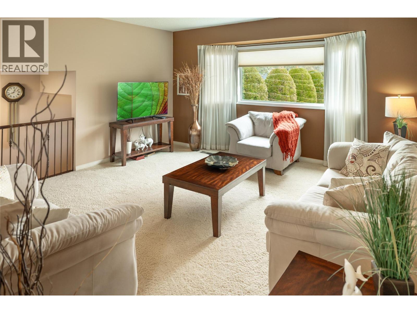 3970 June Springs Road, Kelowna, British Columbia  V1W 4E4 - Photo 3 - 10375550