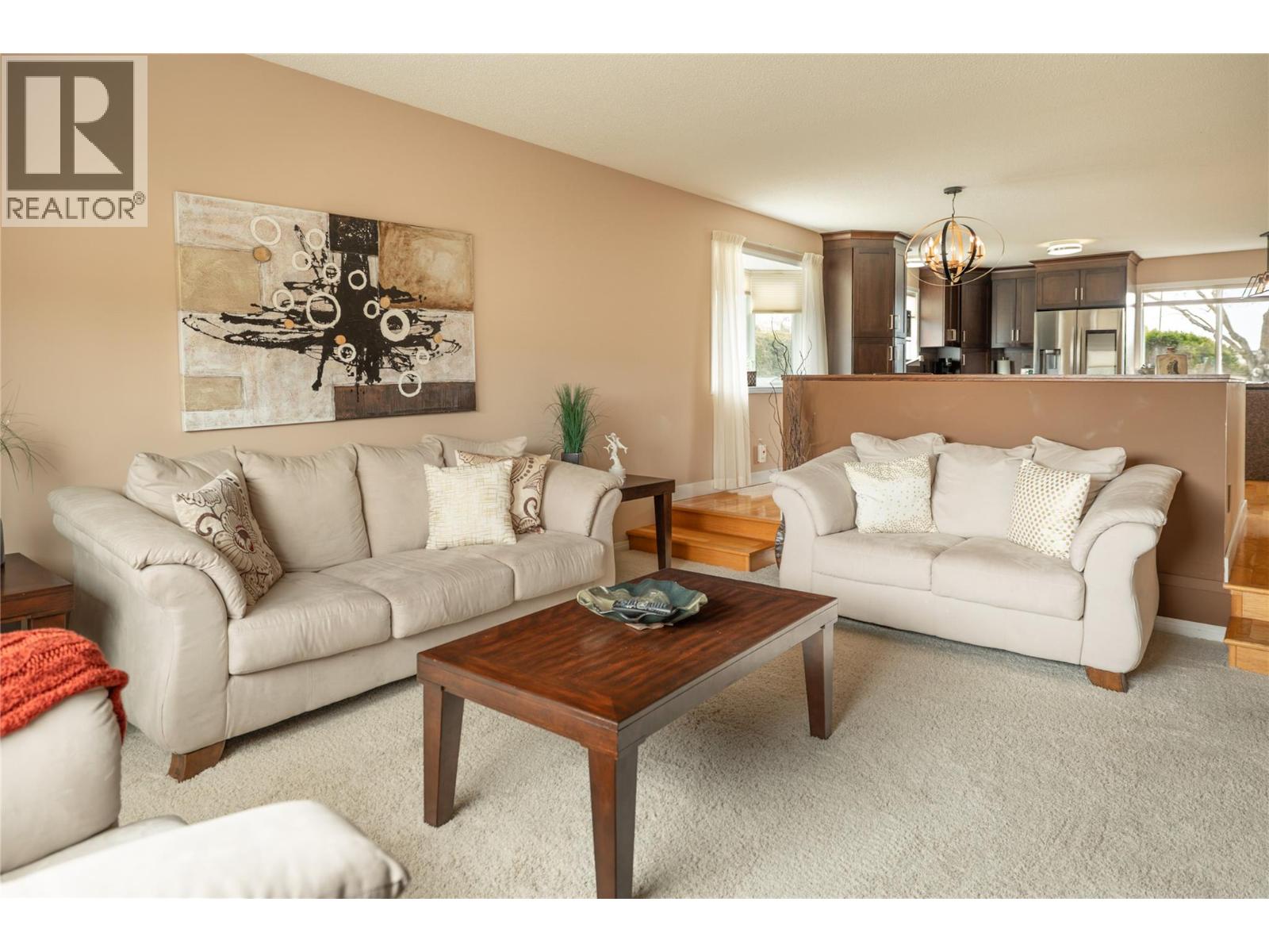 3970 June Springs Road, Kelowna, British Columbia  V1W 4E4 - Photo 4 - 10375550