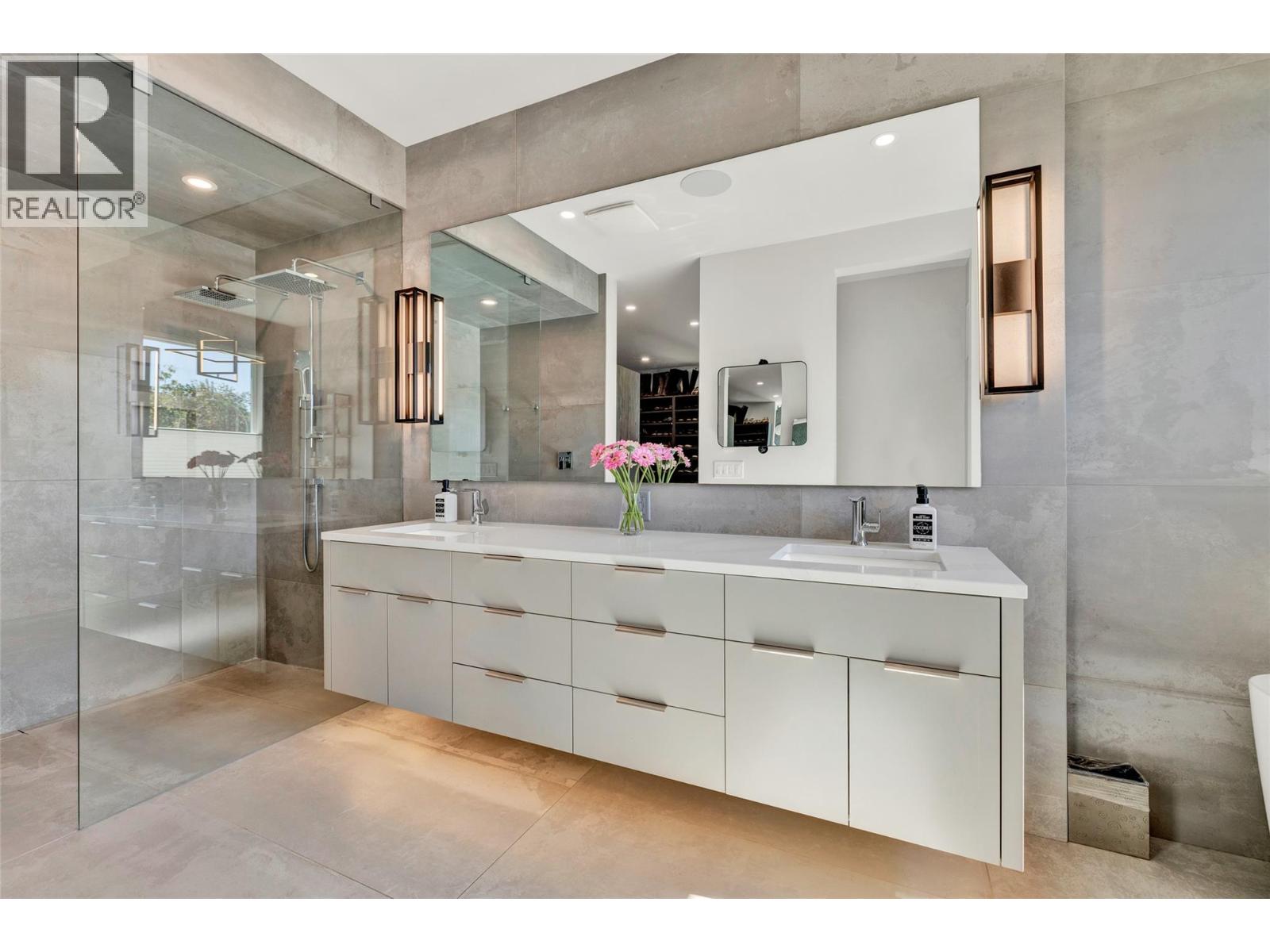 364 Christleton Avenue, Kelowna, British Columbia  V1Y 5H7 - Photo 49 - 10374456