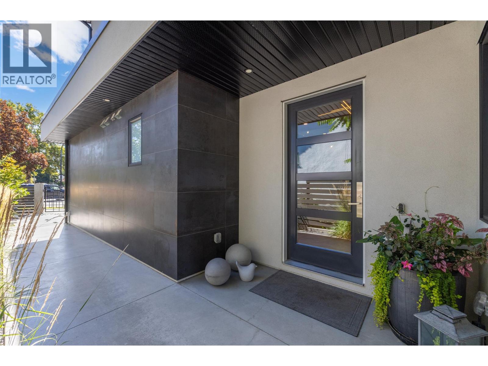 364 Christleton Avenue, Kelowna, British Columbia  V1Y 5H7 - Photo 9 - 10374456