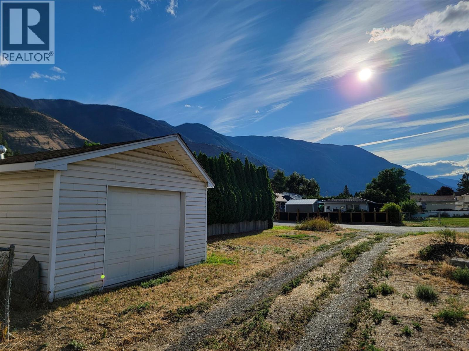 604 11th Avenue, Keremeos, British Columbia  V0X 1N3 - Photo 4 - 10375552
