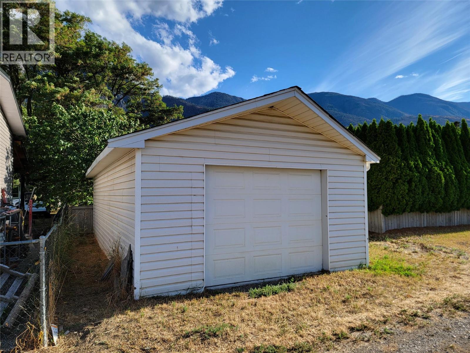 604 11th Avenue, Keremeos, British Columbia  V0X 1N3 - Photo 59 - 10375552