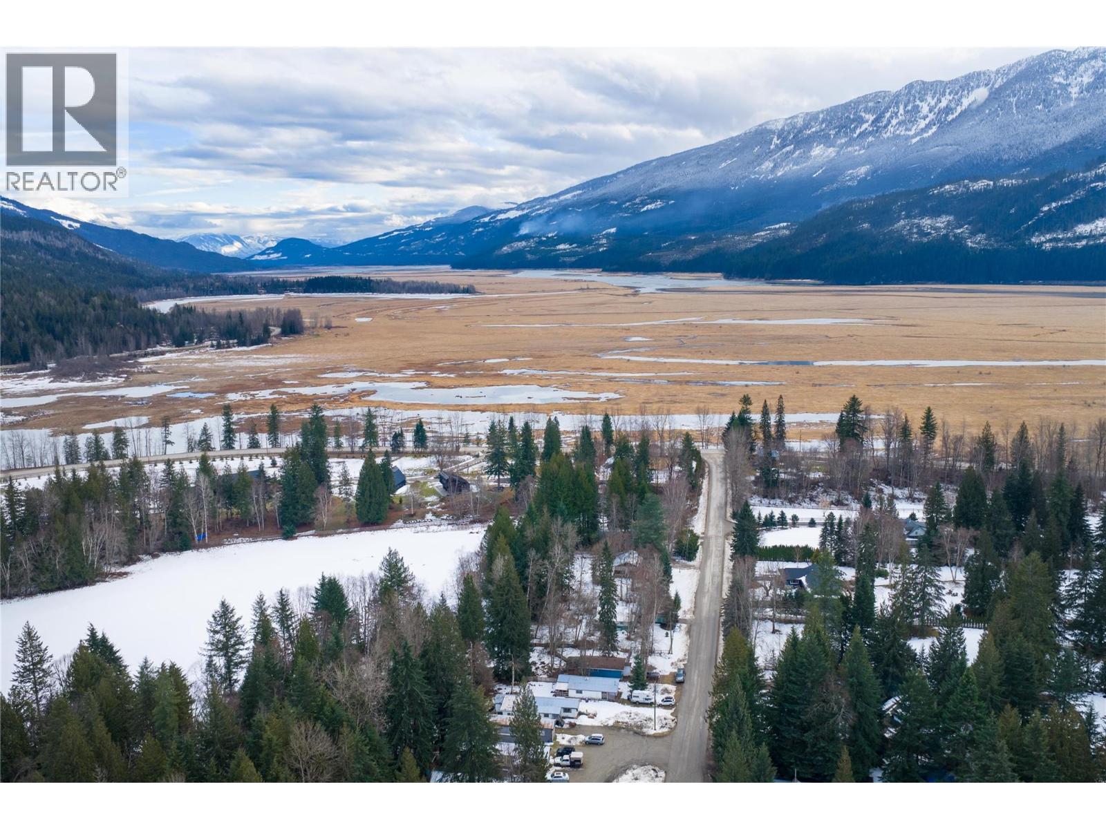 3666 Catherwood Road, Revelstoke, British Columbia  V0E 2S0 - Photo 13 - 10373628