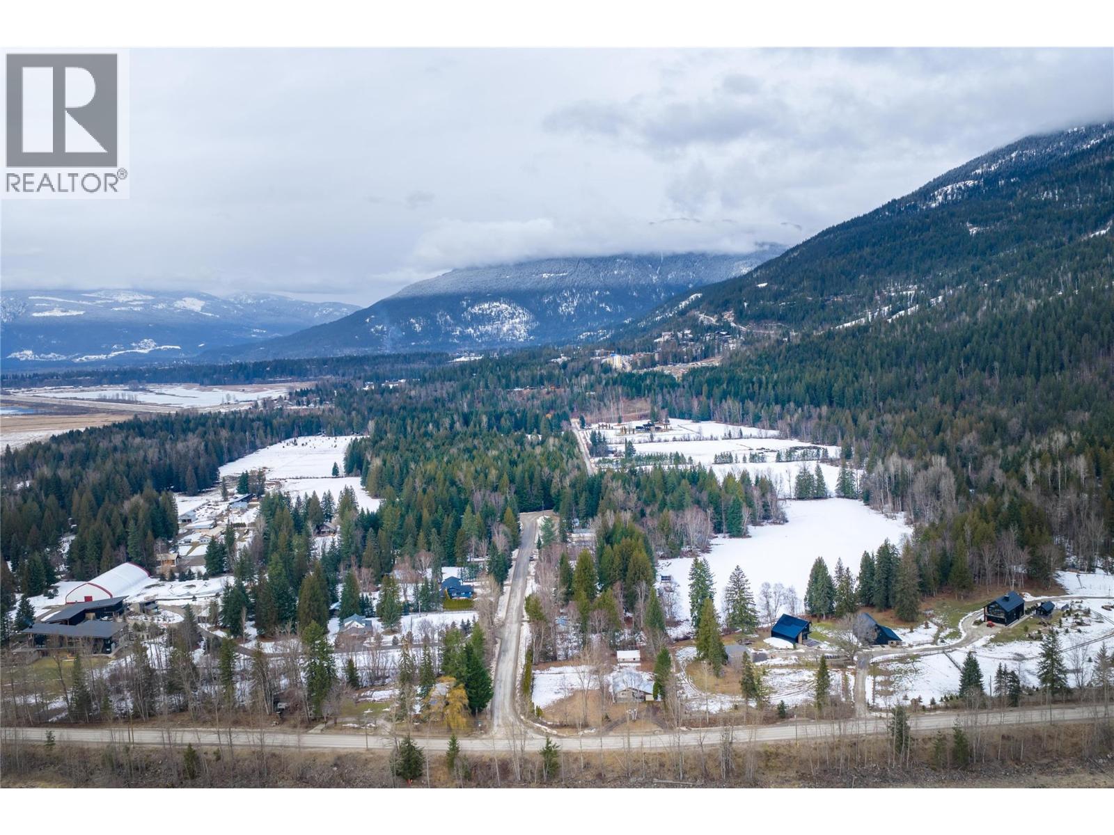 3666 Catherwood Road, Revelstoke, British Columbia  V0E 2S0 - Photo 15 - 10373628