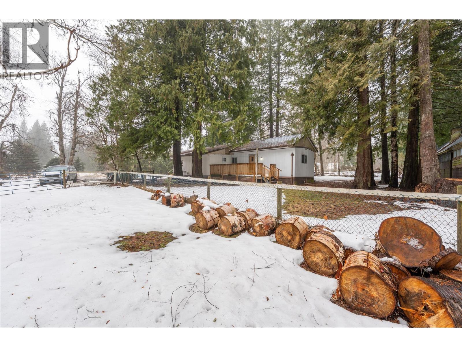3666 Catherwood Road, Revelstoke, British Columbia  V0E 2S0 - Photo 16 - 10373628