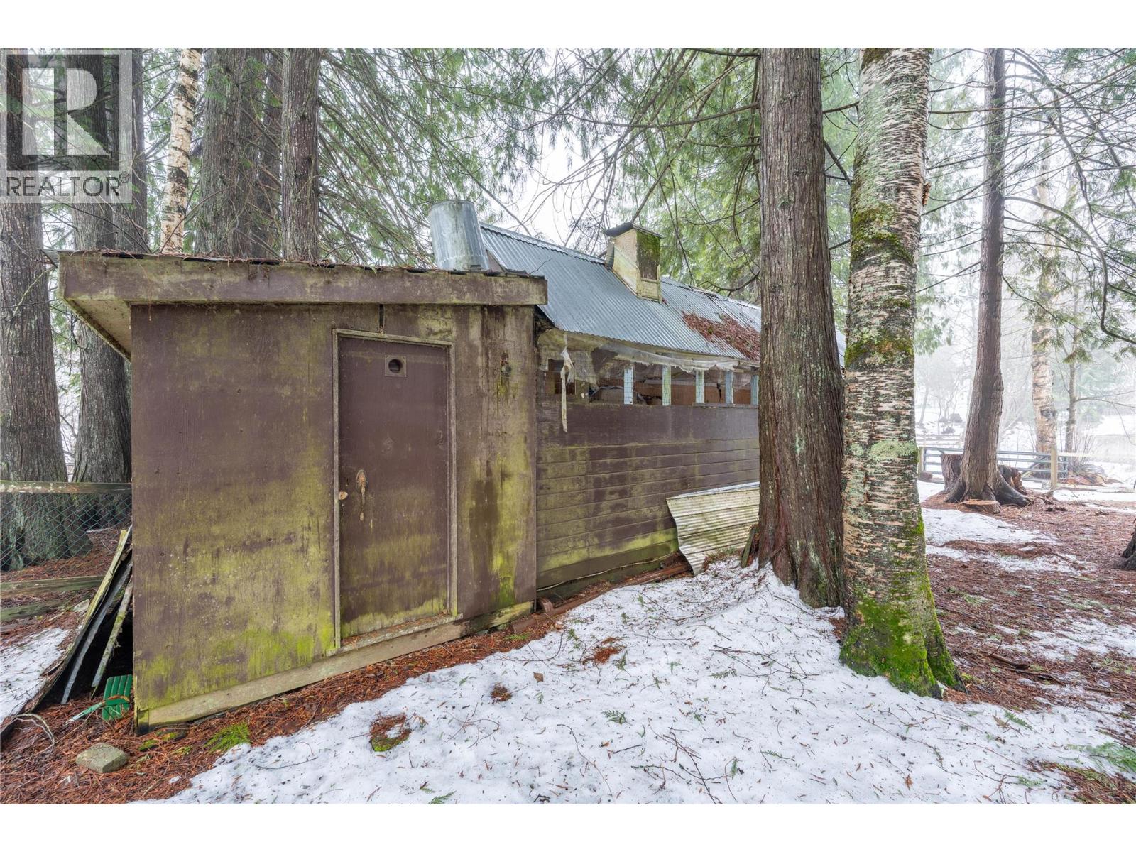 3666 Catherwood Road, Revelstoke, British Columbia  V0E 2S0 - Photo 38 - 10373628