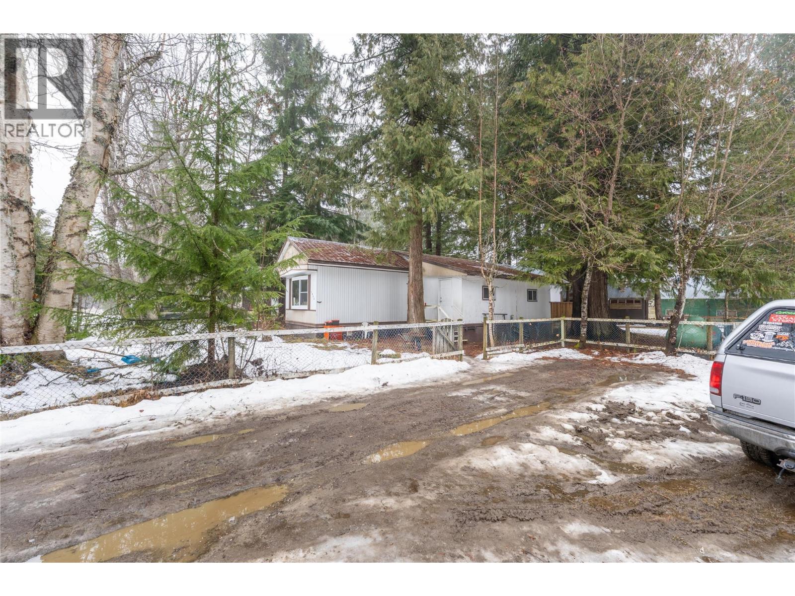 3666 Catherwood Road, Revelstoke, British Columbia  V0E 2S0 - Photo 41 - 10373628
