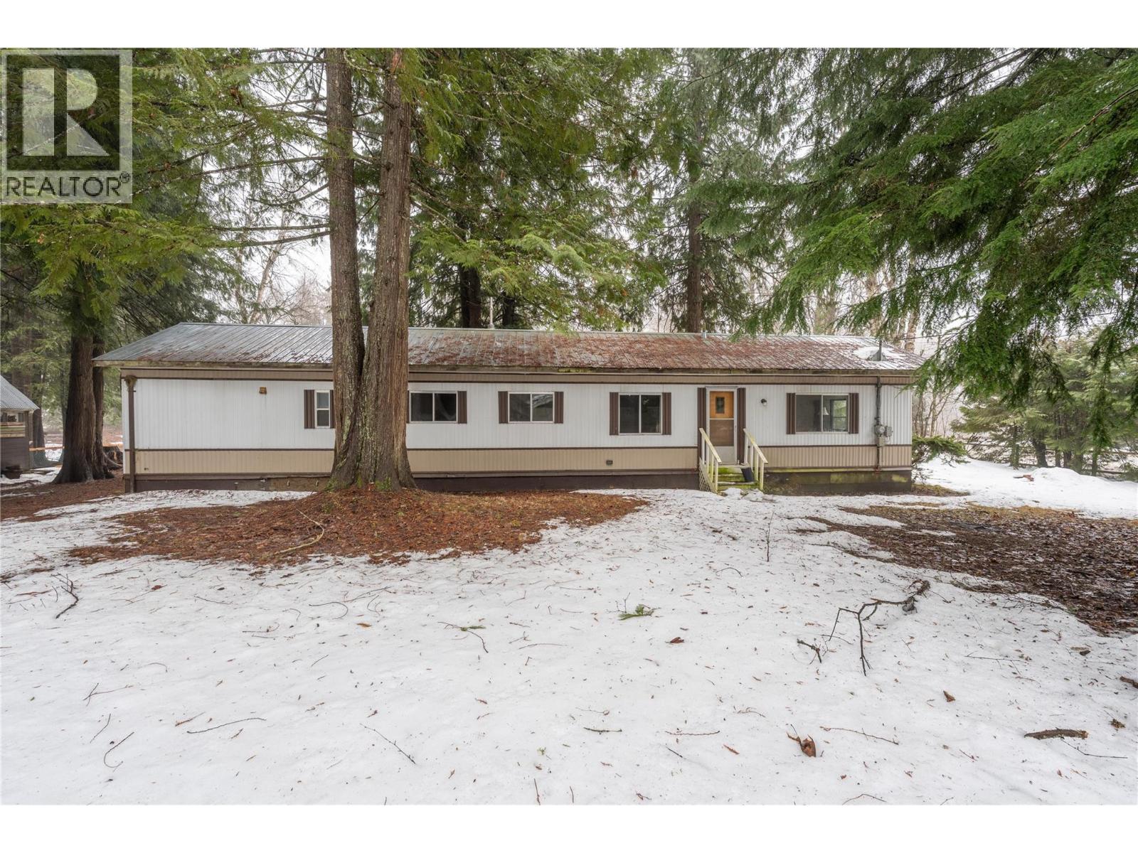 3666 Catherwood Road, Revelstoke, British Columbia  V0E 2S0 - Photo 6 - 10373628