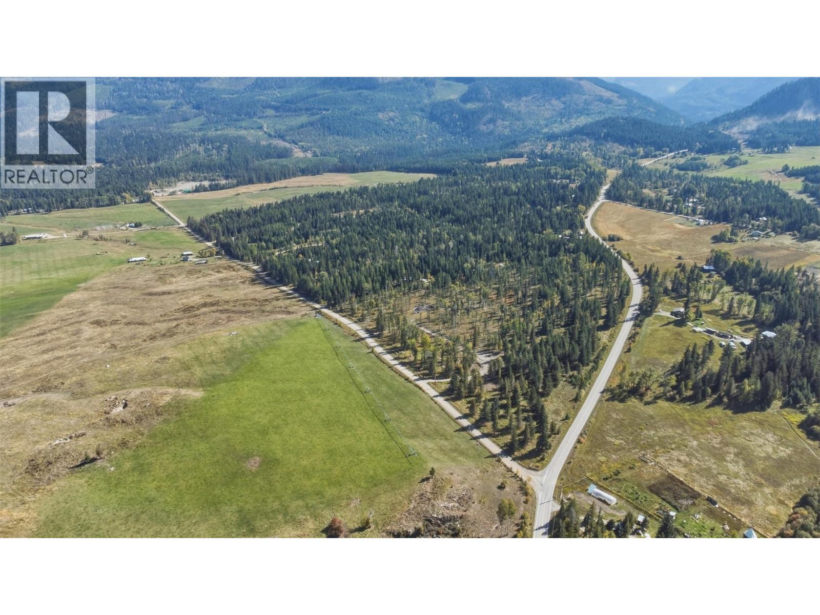 30 Campbell Road, Cherryville, British Columbia  V0e 2G3 - Photo 7 - 10375505