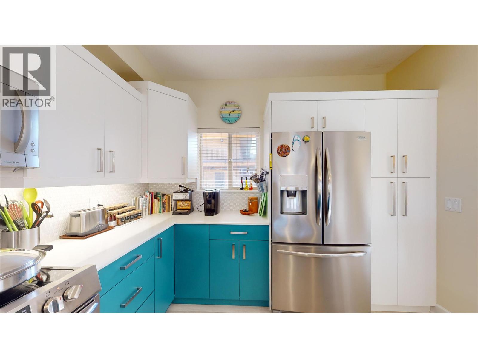 3996 Beach Avenue Unit# 205, Peachland, British Columbia  V0H 1X5 - Photo 3 - 10375565