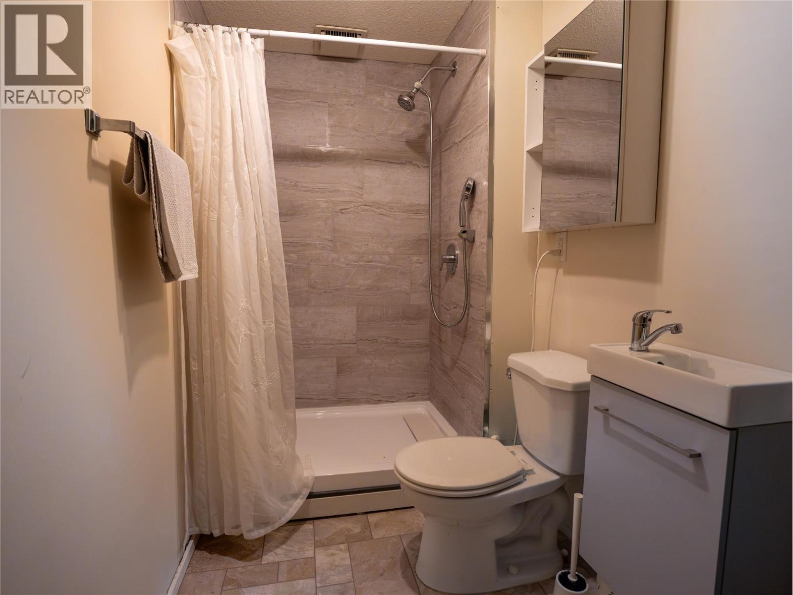 190 Dafoe Place, Penticton, British Columbia  V2A 7E6 - Photo 22 - 10375515