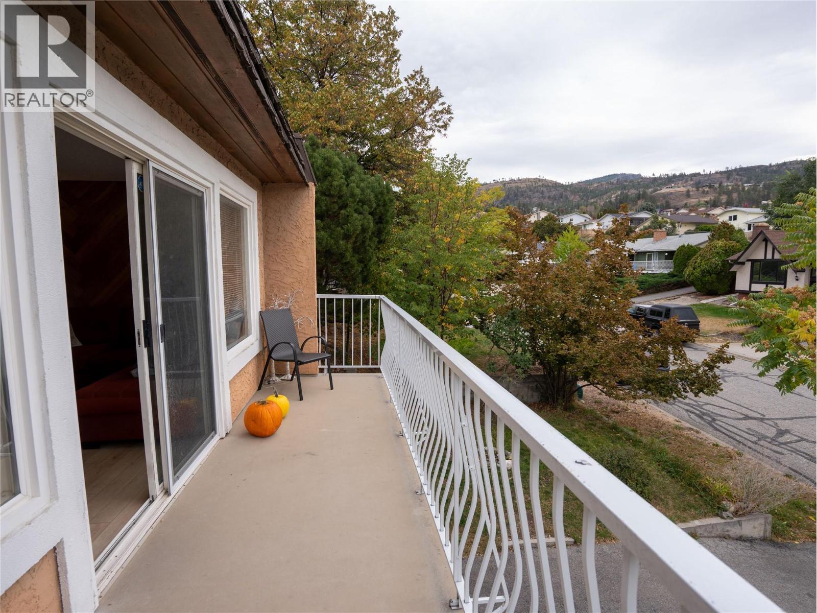 190 Dafoe Place, Penticton, British Columbia  V2A 7E6 - Photo 4 - 10375515