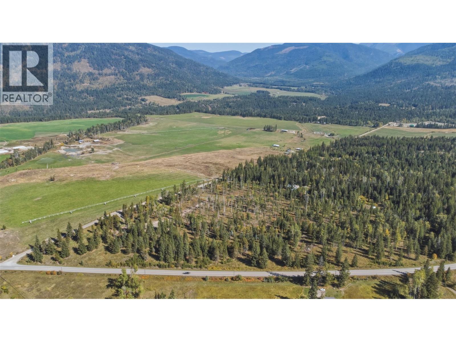 38 Campbell Road, Cherryville, British Columbia  V0E 2G3 - Photo 7 - 10375506