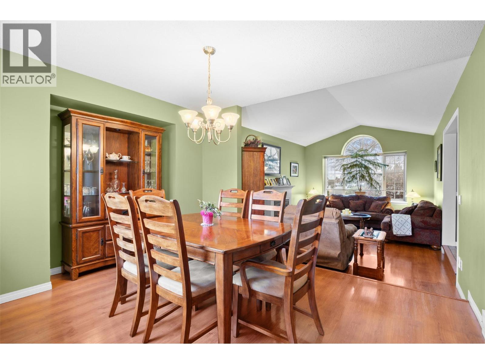 699 Saratoga Place, Kelowna, British Columbia  V1W 2Z6 - Photo 7 - 10375544