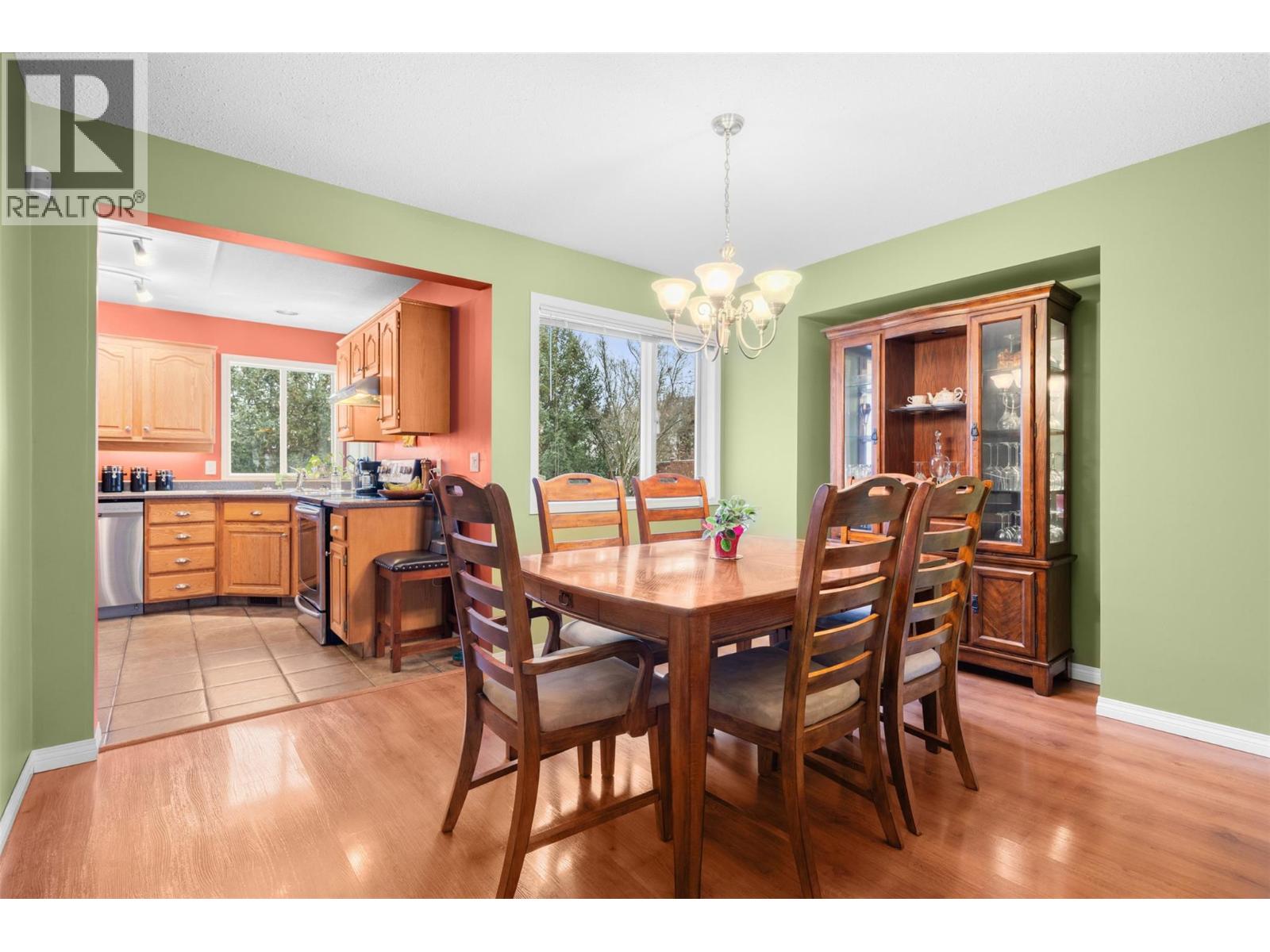 699 Saratoga Place, Kelowna, British Columbia  V1W 2Z6 - Photo 8 - 10375544