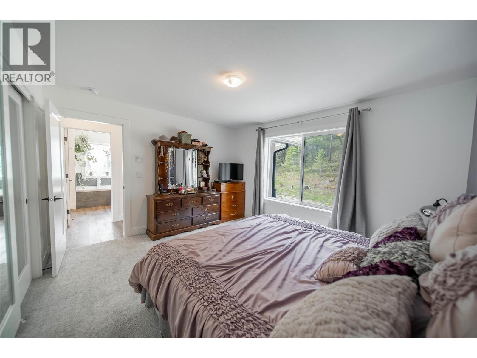 4165 93 Highway, Grasmere, British Columbia  V0B 1R0 - Photo 20 - 10375585