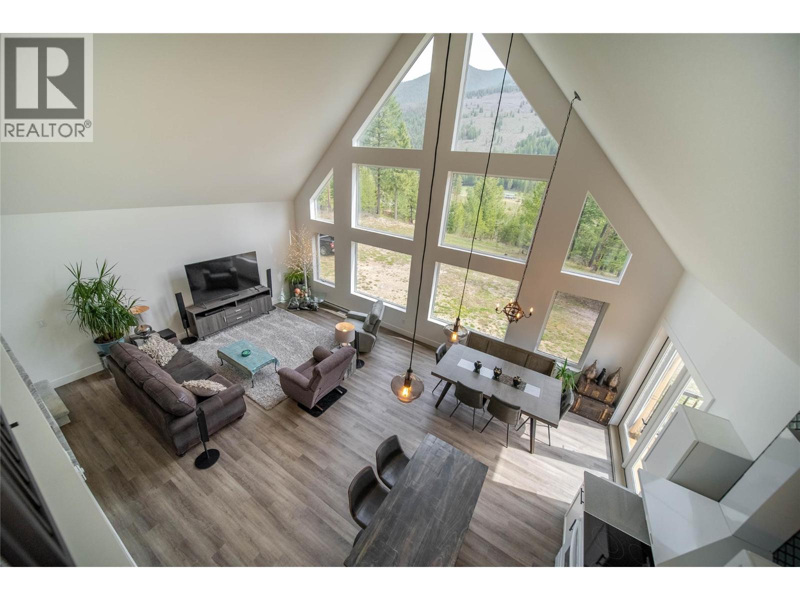 4165 93 Highway, Grasmere, British Columbia  V0B 1R0 - Photo 34 - 10375585