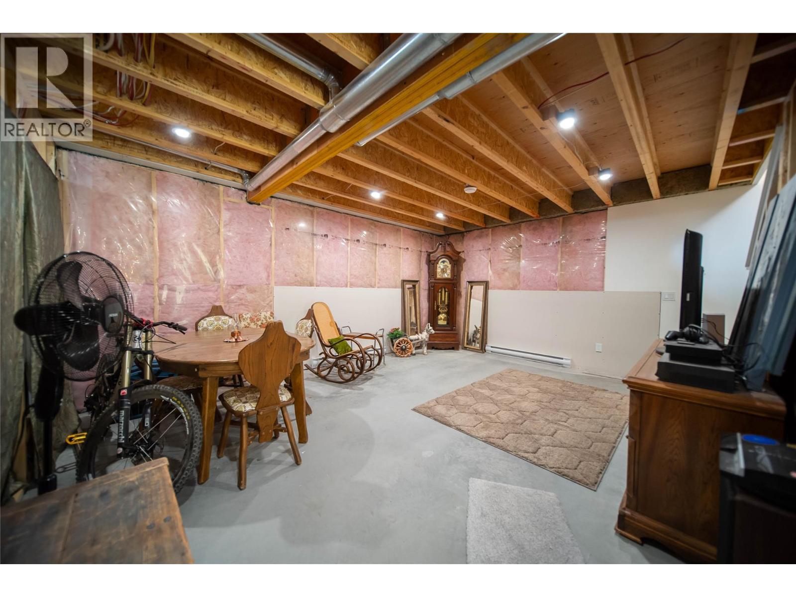 4165 93 Highway, Grasmere, British Columbia  V0B 1R0 - Photo 43 - 10375585