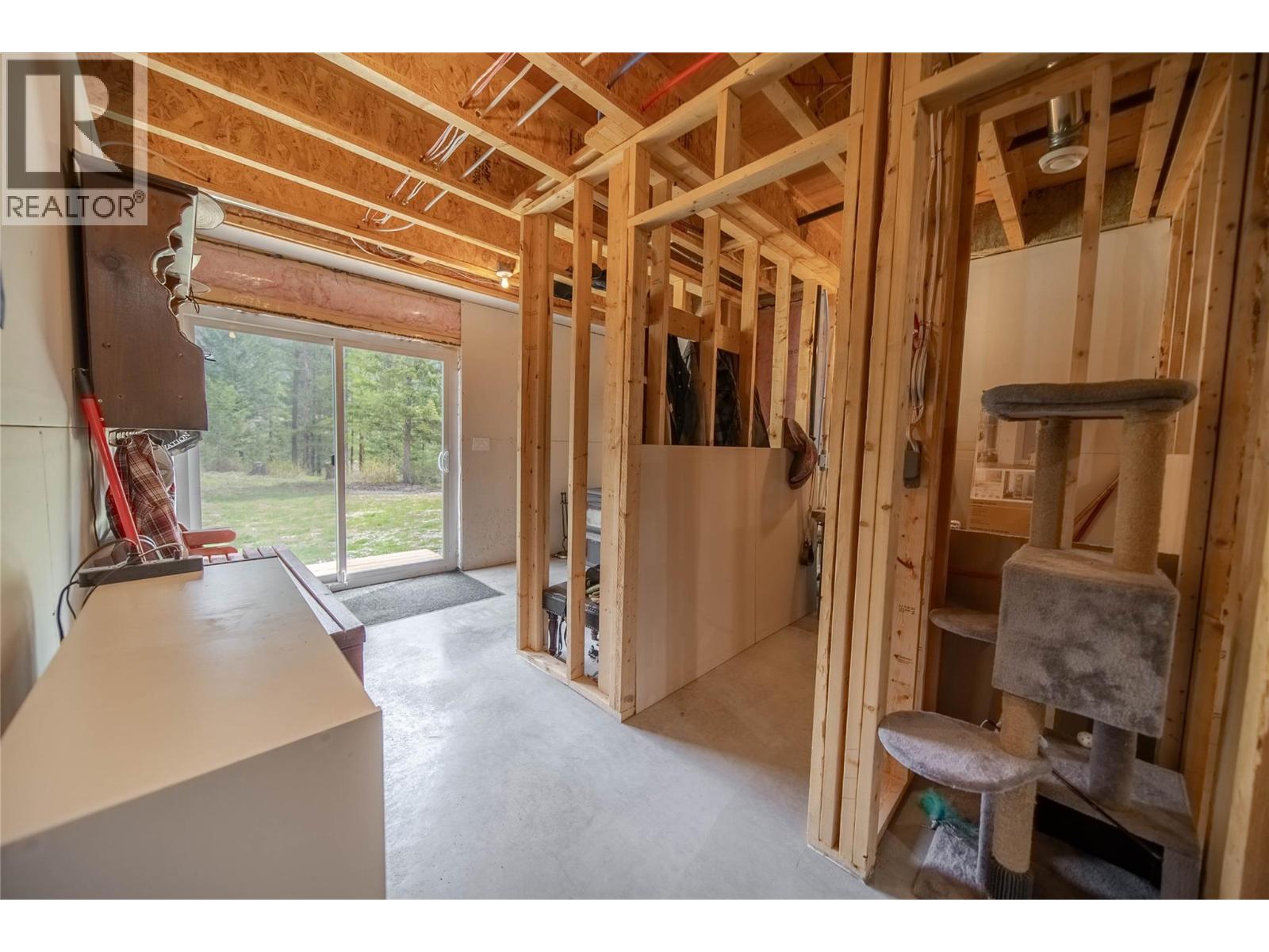 4165 93 Highway, Grasmere, British Columbia  V0B 1R0 - Photo 52 - 10375585