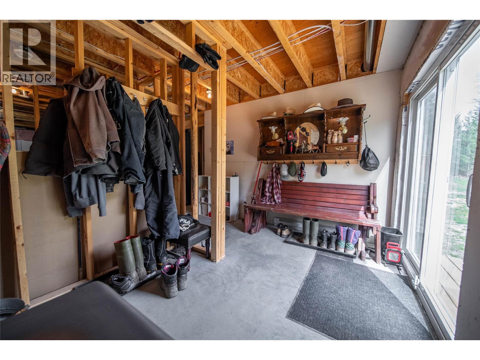 4165 93 Highway, Grasmere, British Columbia  V0B 1R0 - Photo 58 - 10375585