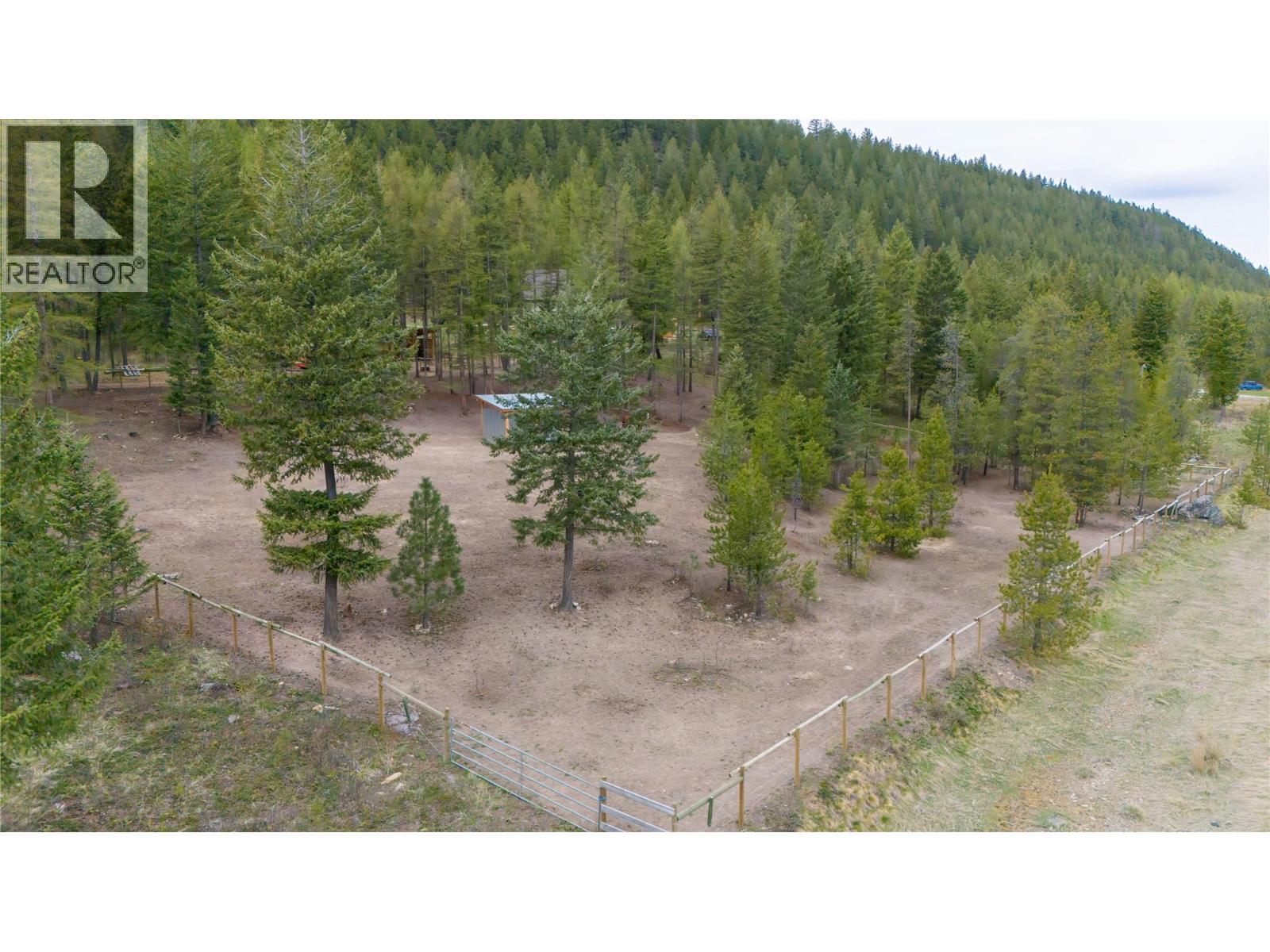4165 93 Highway, Grasmere, British Columbia  V0B 1R0 - Photo 77 - 10375585