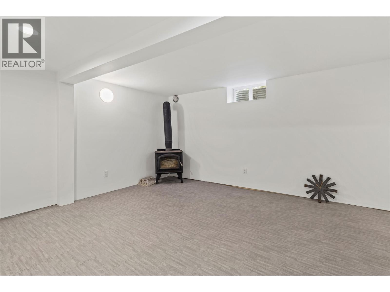 1446 Nittel Road, Seymour Arm, British Columbia  V0E 1M0 - Photo 31 - 10373345