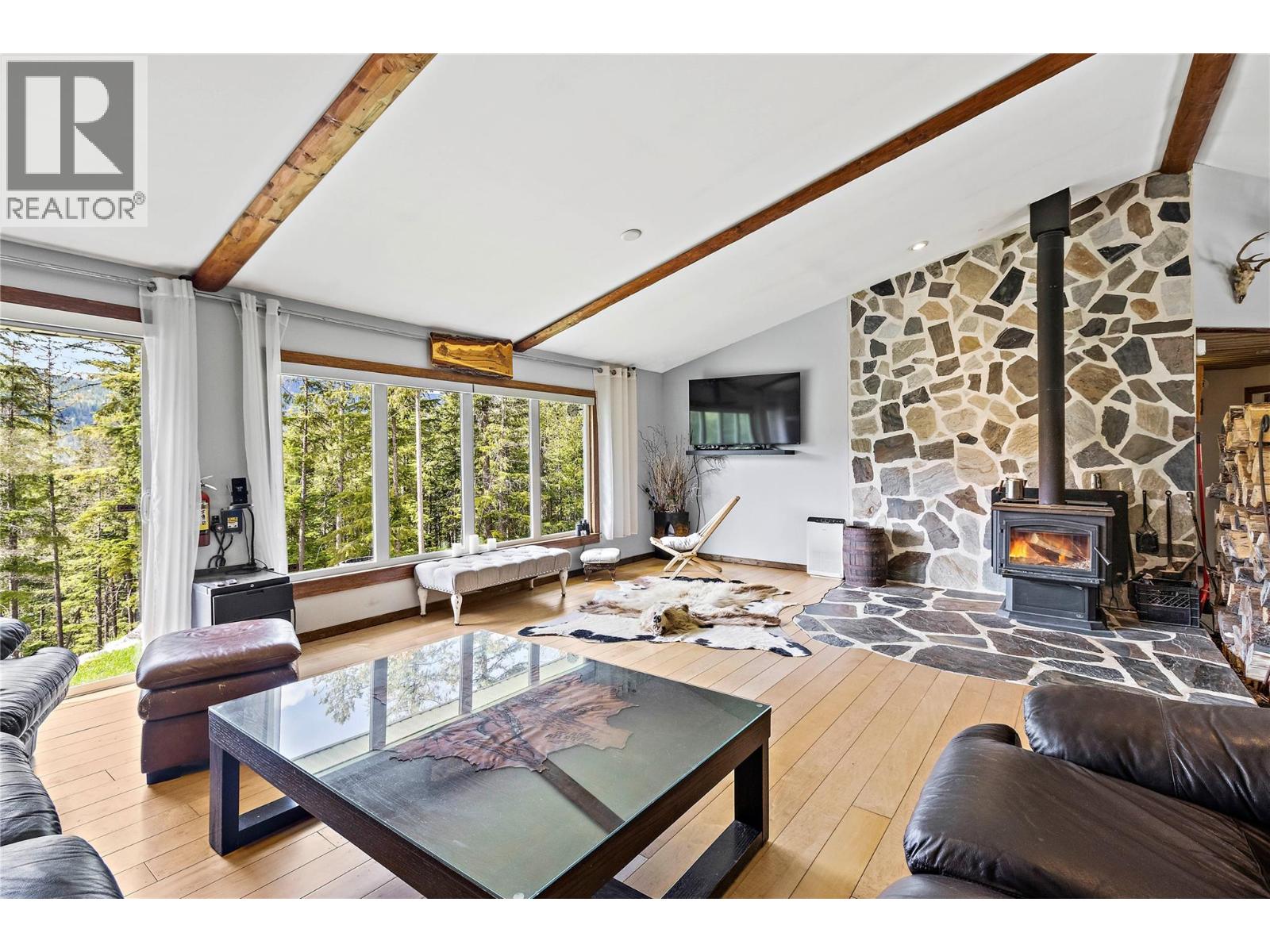 1446 Nittel Road, Seymour Arm, British Columbia  V0E 1M0 - Photo 6 - 10373345