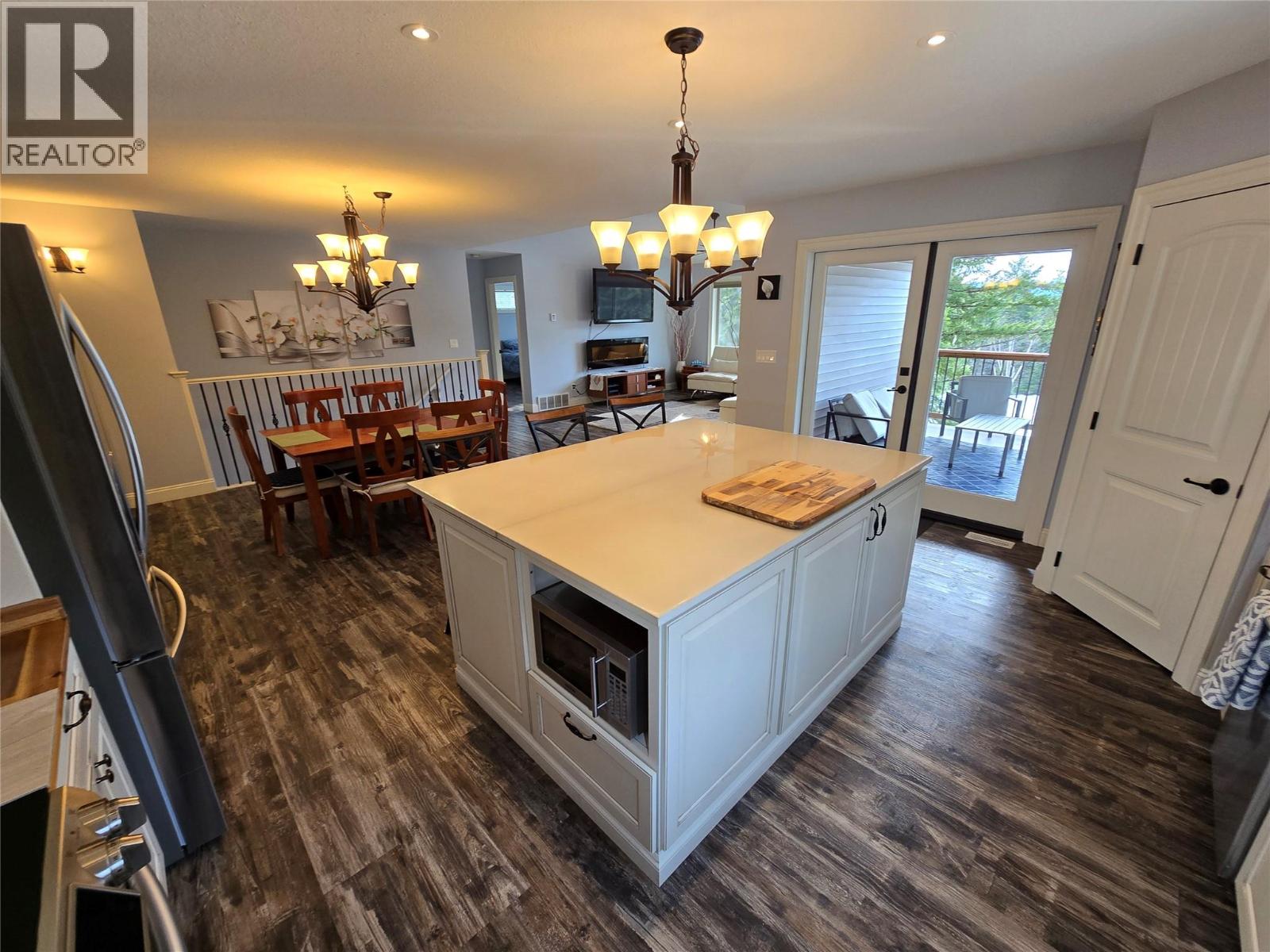 565 Clearwater Valley Road, Clearwater, British Columbia  V0E 1N1 - Photo 12 - 10375577