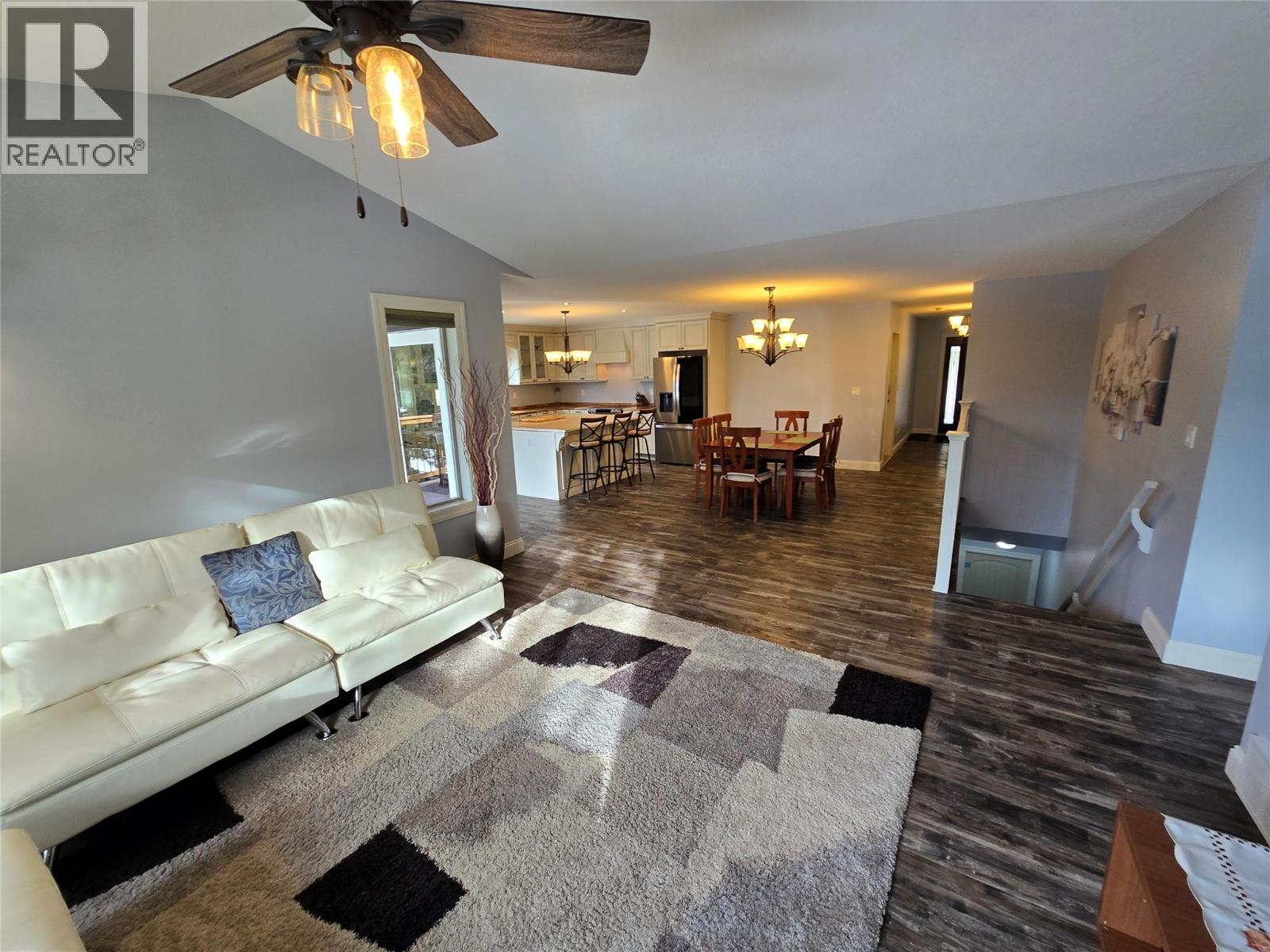 565 Clearwater Valley Road, Clearwater, British Columbia  V0E 1N1 - Photo 21 - 10375577