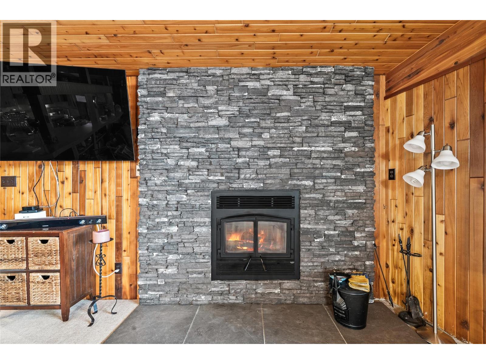 5305 Meadow Creek Crescent, Celista, British Columbia  V0E 1M6 - Photo 13 - 10375485