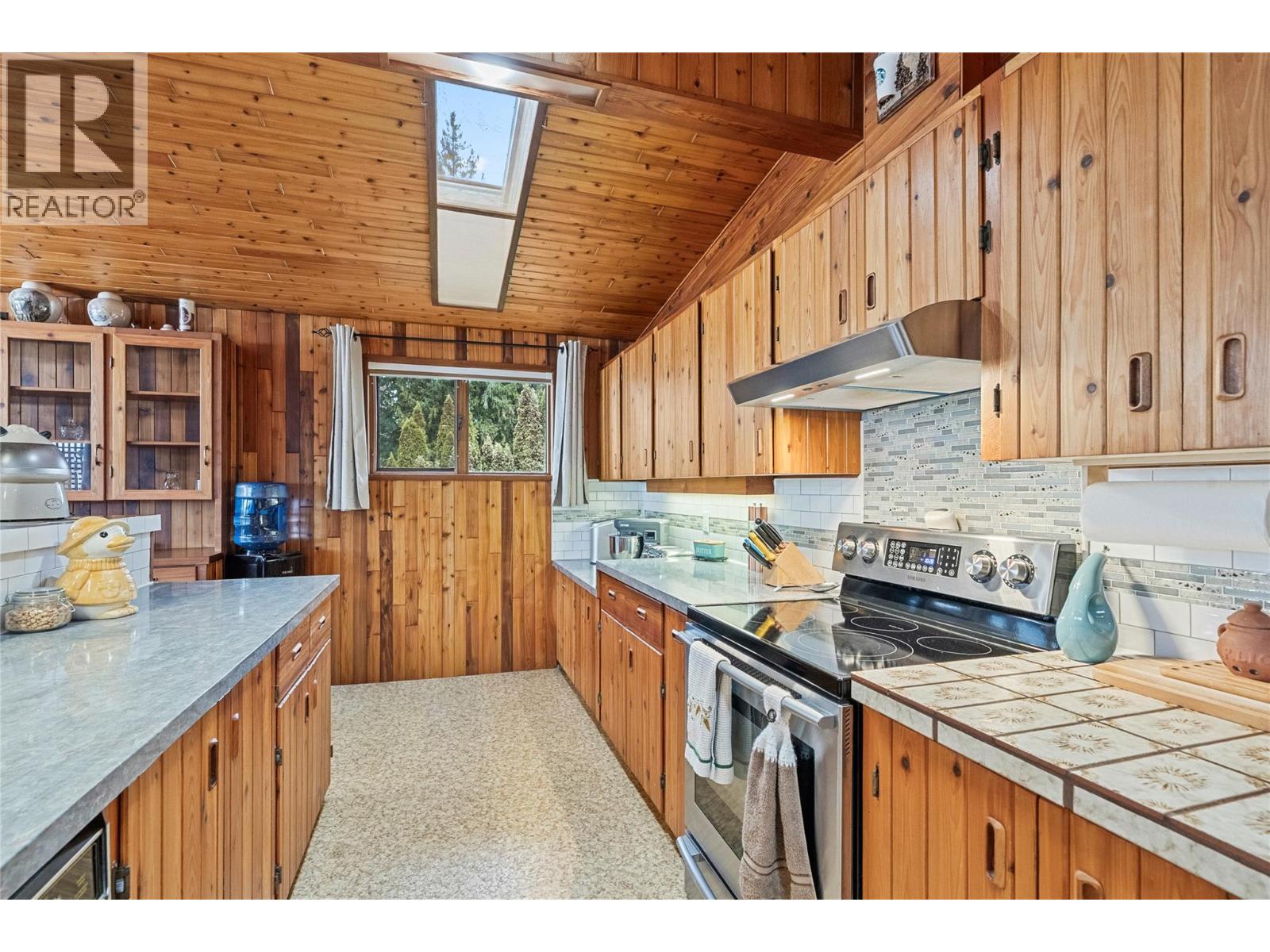 5305 Meadow Creek Crescent, Celista, British Columbia  V0E 1M6 - Photo 19 - 10375485