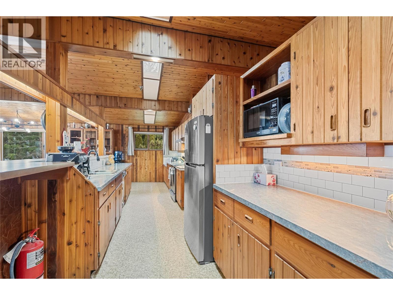 5305 Meadow Creek Crescent, Celista, British Columbia  V0E 1M6 - Photo 20 - 10375485