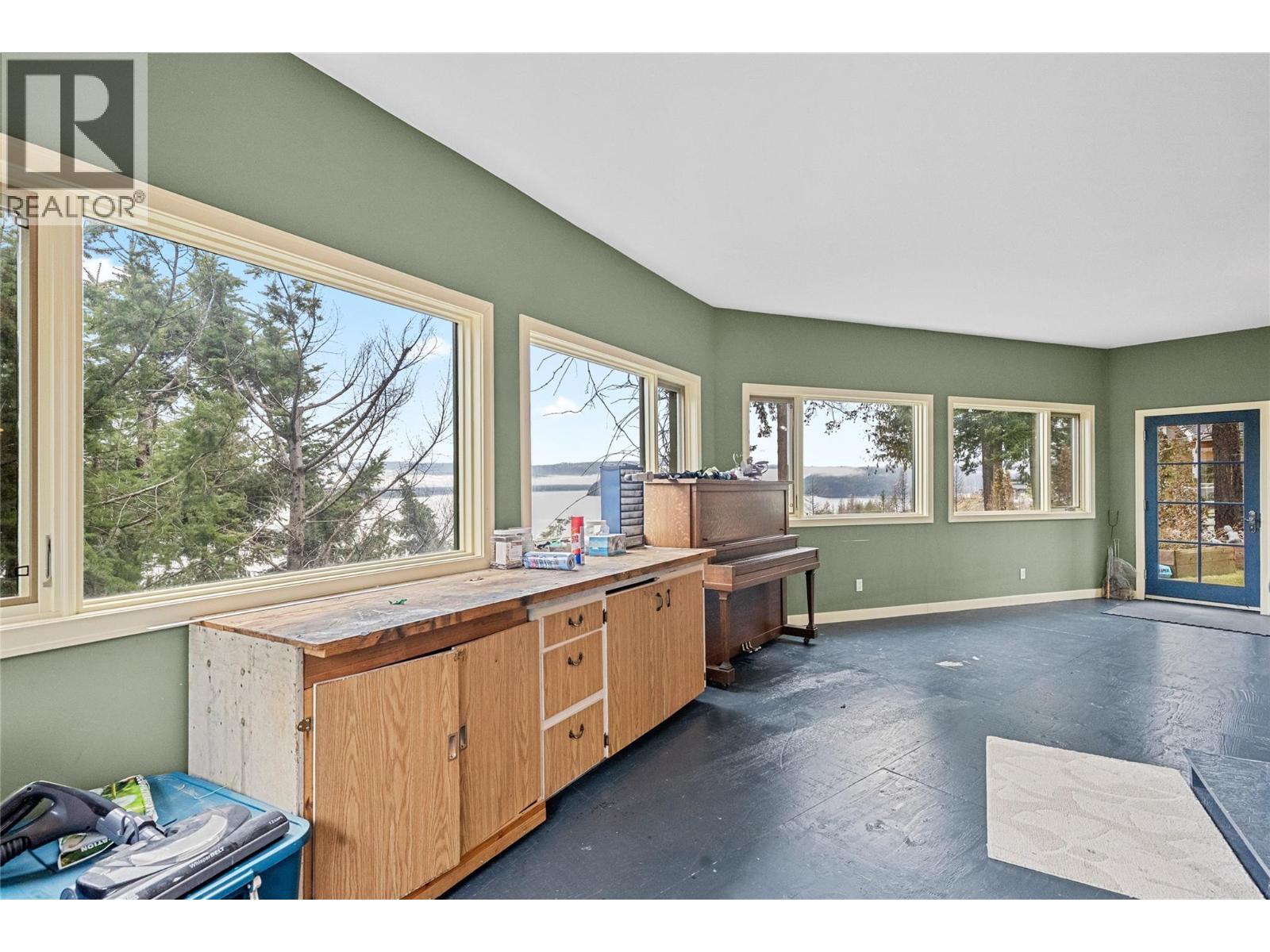 5305 Meadow Creek Crescent, Celista, British Columbia  V0E 1M6 - Photo 38 - 10375485