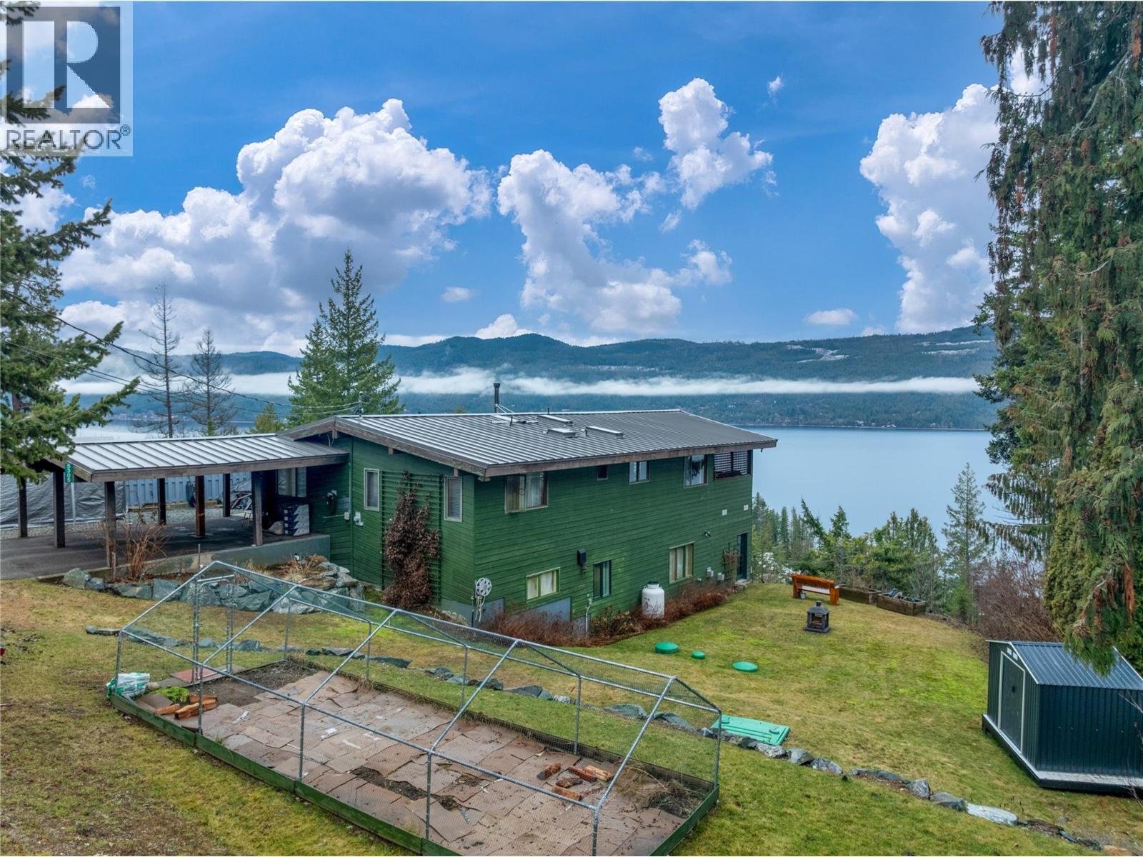 5305 Meadow Creek Crescent, Celista, British Columbia  V0E 1M6 - Photo 7 - 10375485