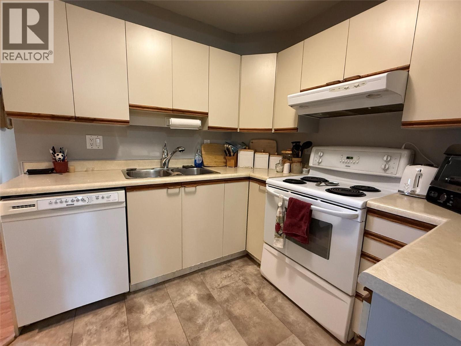 320 Brandon Avenue Unit# 213, Penticton, British Columbia  V2A 3S8 - Photo 9 - 10375589