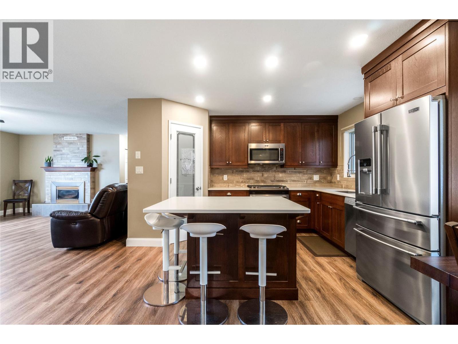 6960 50 Street Ne, Salmon Arm, British Columbia  V0E 1K0 - Photo 11 - 10375319