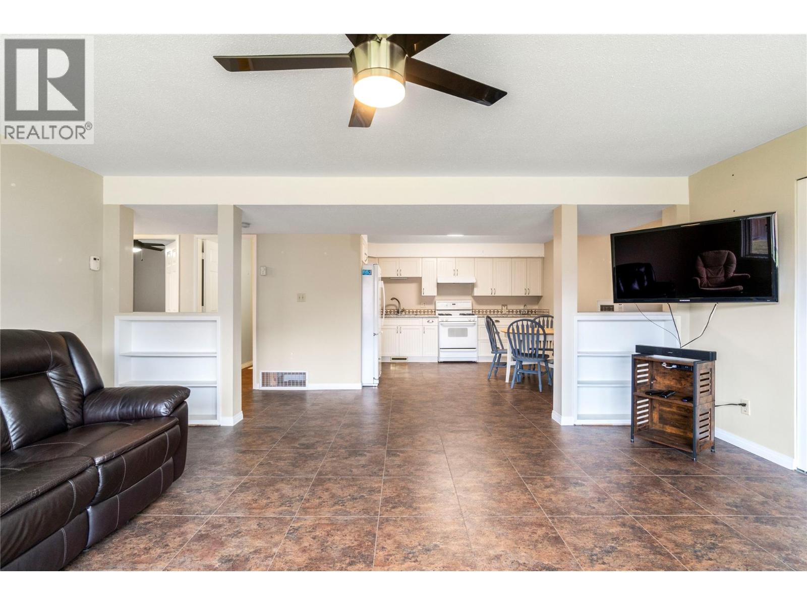 6960 50 Street Ne, Salmon Arm, British Columbia  V0E 1K0 - Photo 31 - 10375319