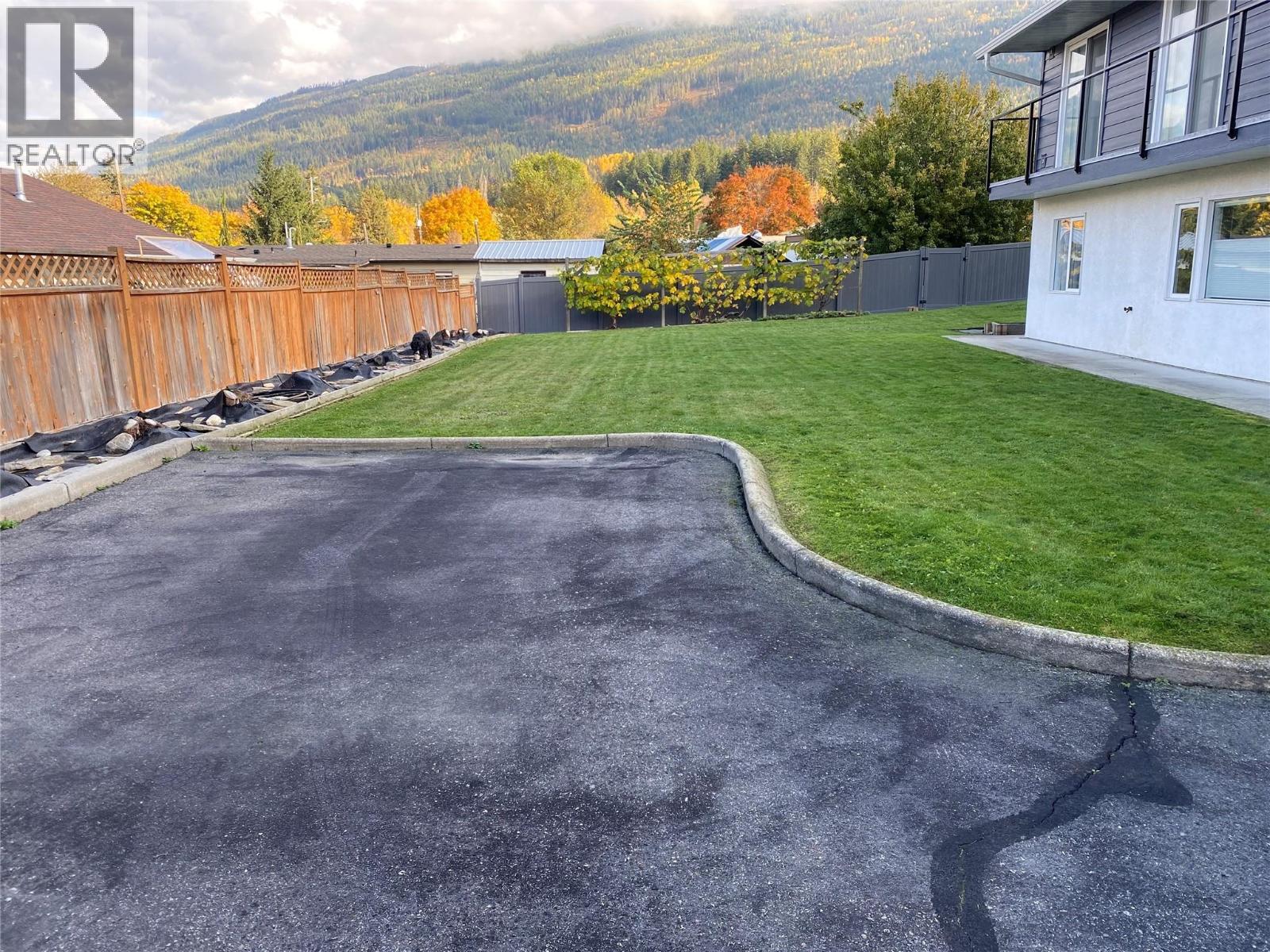 6960 50 Street Ne, Salmon Arm, British Columbia  V0E 1K0 - Photo 47 - 10375319